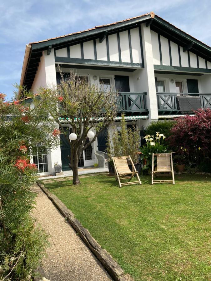 Maison KAPACO à Hendaye plage, 5 pièces, 7 personnes, jardin, piscine, tennis Extérieur photo